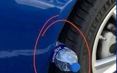 # Se hai una bottiglia di plastica nella maniglia della portiera della tua auto — ¡NO te bajes! Questo è ciò che significa (e cosa fare)